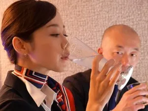 Quản lý của anh xã là người yêu cũ của tôi
