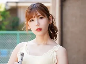 Sang nhà thằng bạn chơi, thanh niên địt luôn má bạn đang thiếu thốn